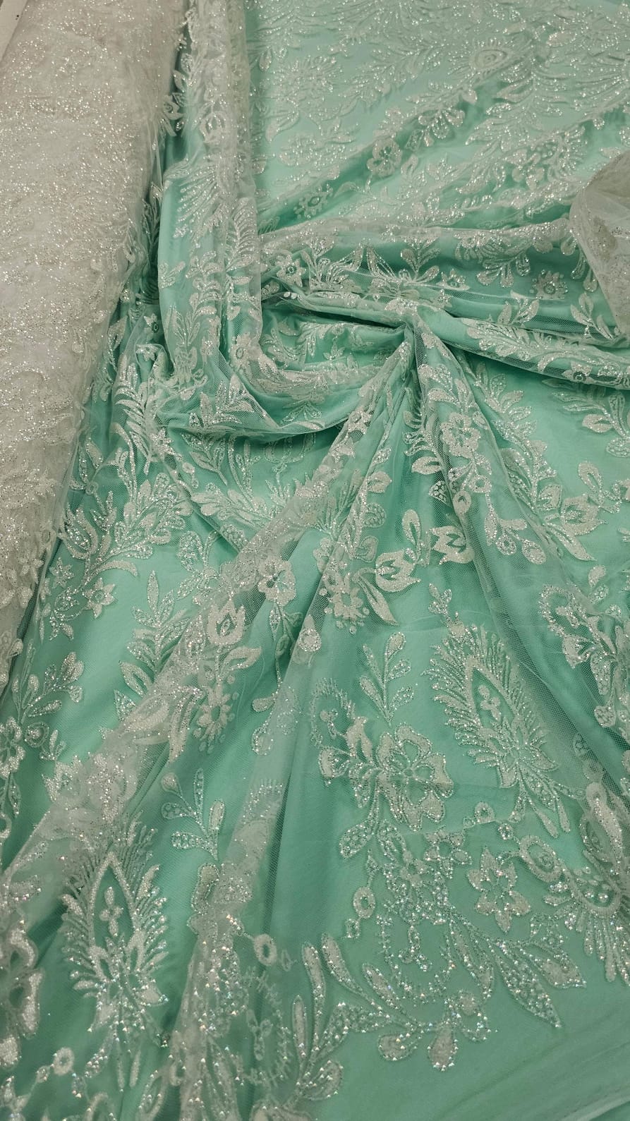 Tule Floral com Glitter Branco Furtacor