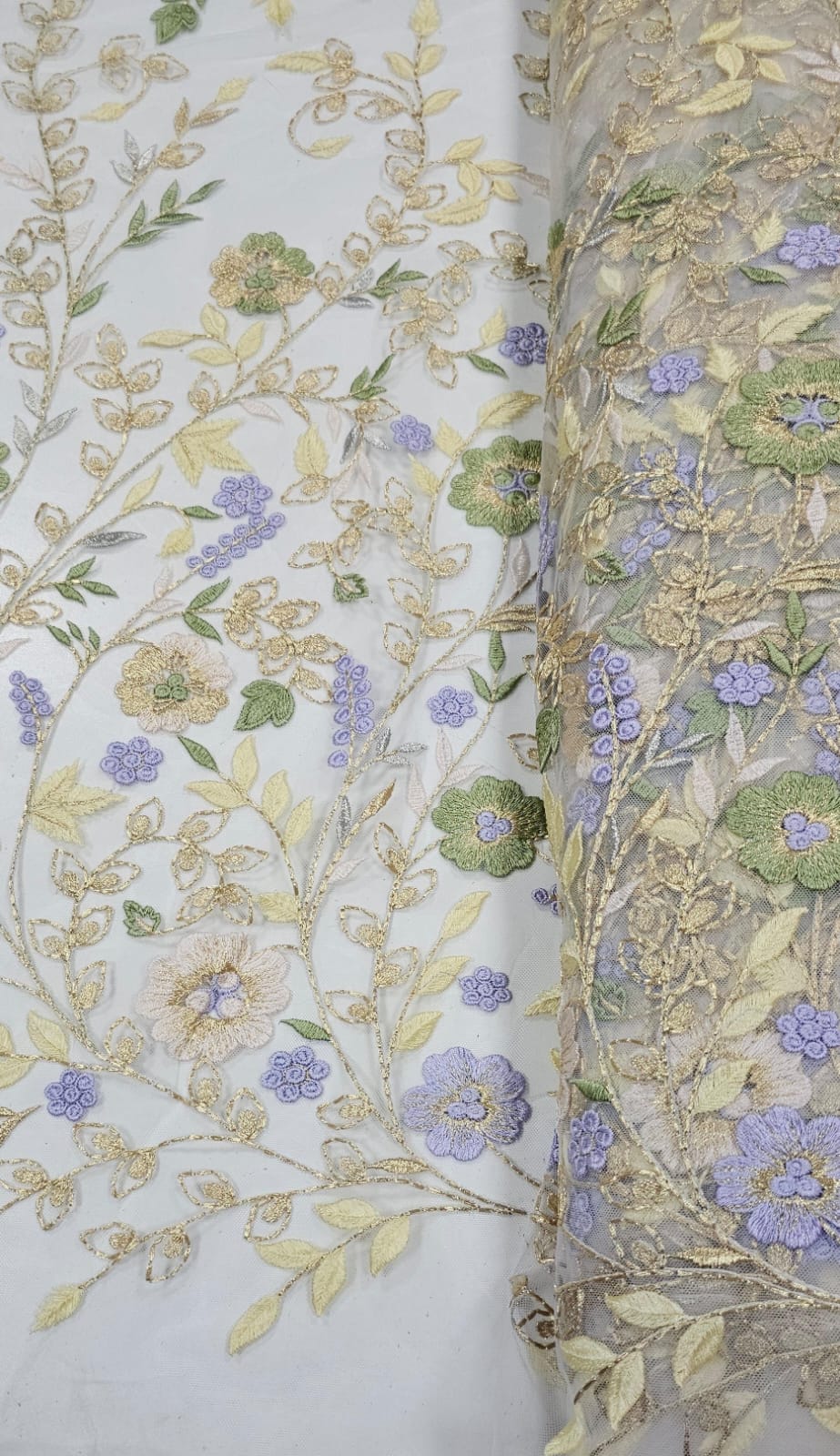 Tule Bordado Primavera com Fio Metálico TS06