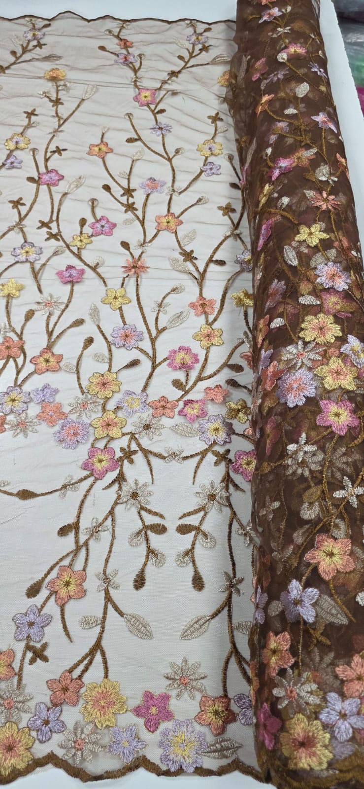 Tule Bordado Primavera Multicolor Marrom