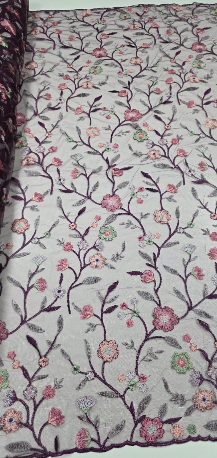 Tule Bordado Primavera Multicolor Roxo