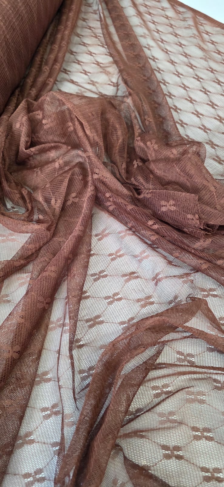 Tule Jacquard Marrom Modelo 04