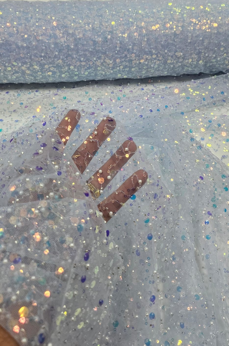 Tule Bordado com Paetês e Pedrarias Holográficos Azul Serenity