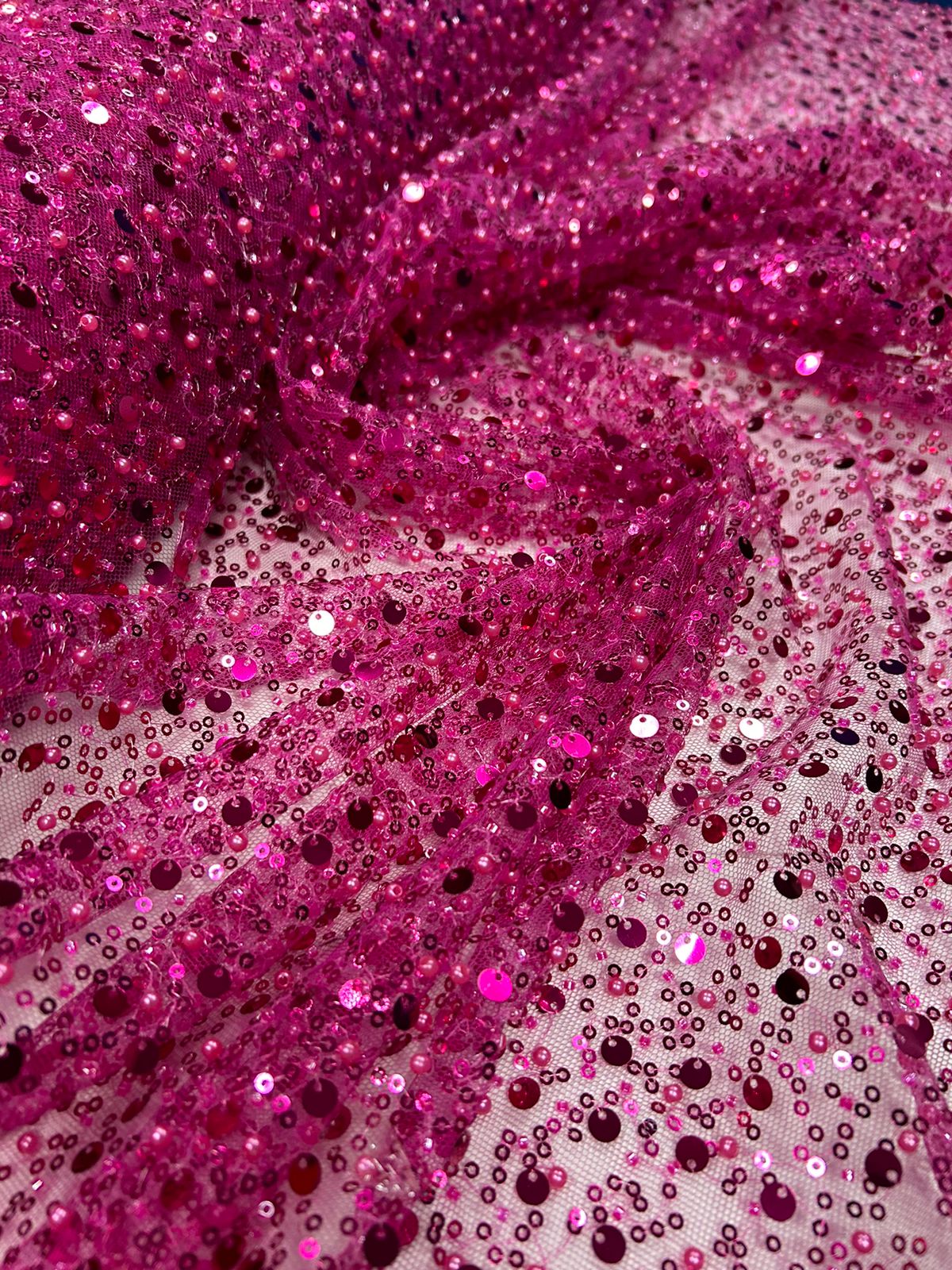 Tule Bordado com Paetês e Pedrarias Pink