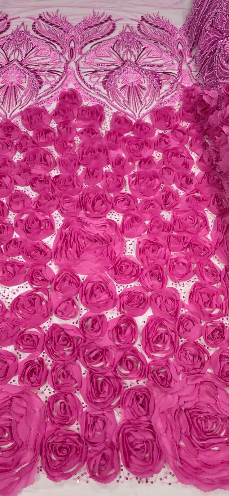 Tule Bordado com Pedrarias 3D Floral em Georgete Pink