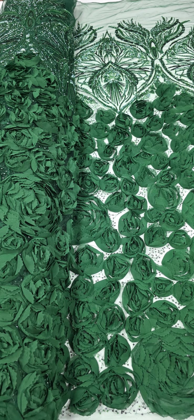 Tule Bordado com Pedrarias 3D Floral em Georgete Verde Floresta