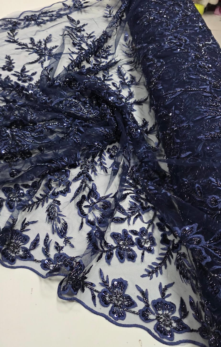 Tule Bordado com Pedrarias Azul Marinho Modelo ST933