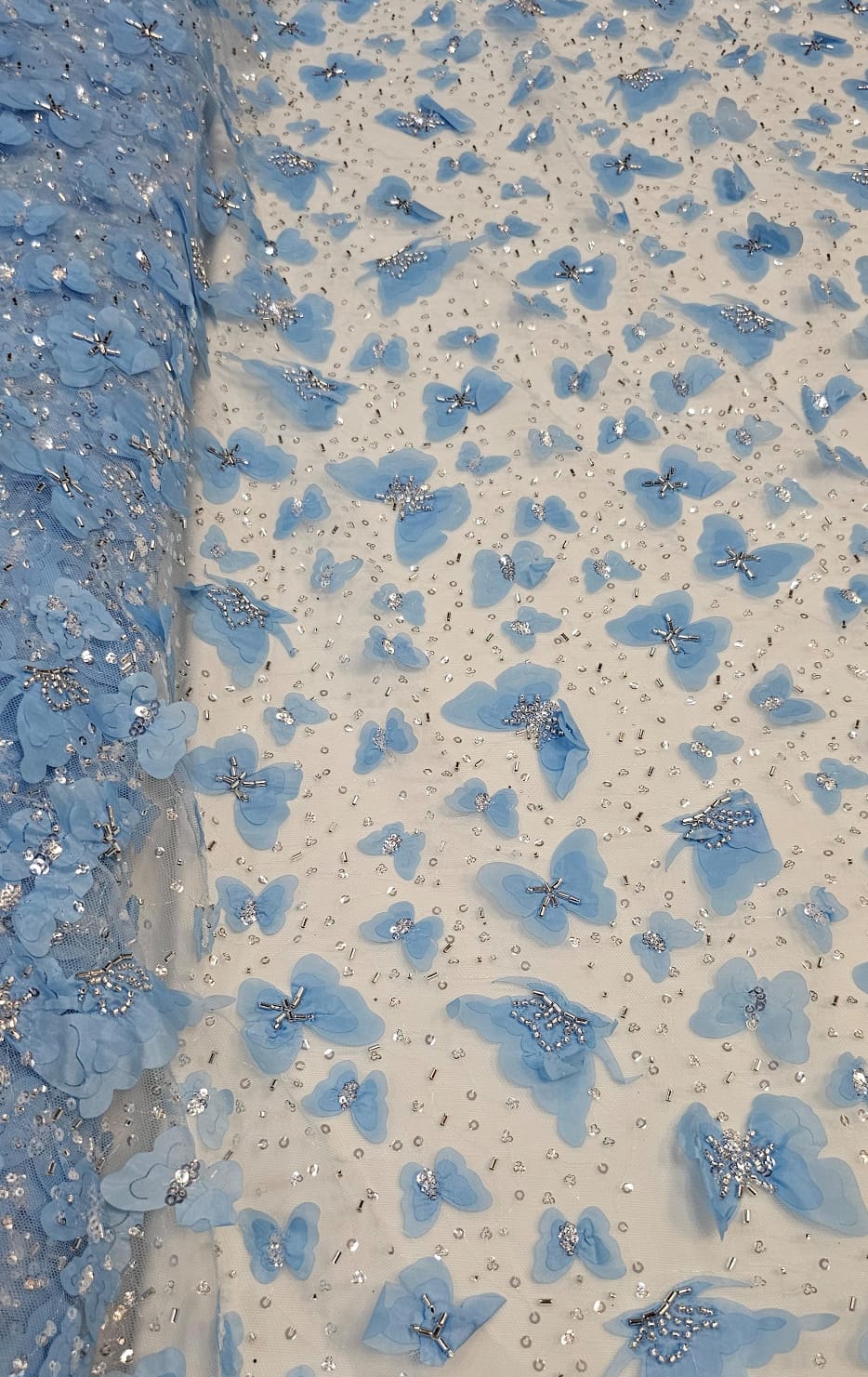 Tule Bordado com Pedrarias Coleção Borboletas Azul Serenity
