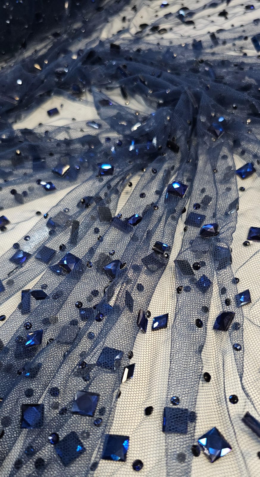 Tule Bordado com Pedrarias Diamond Azul Marinho