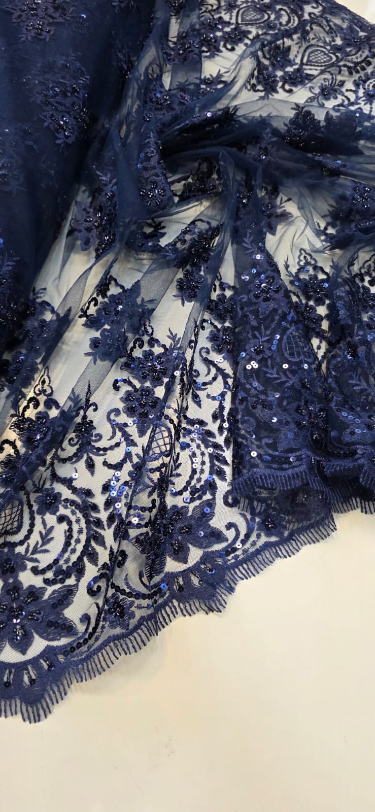 Tule Bordado com Pedrarias Dolce Azul Marinho