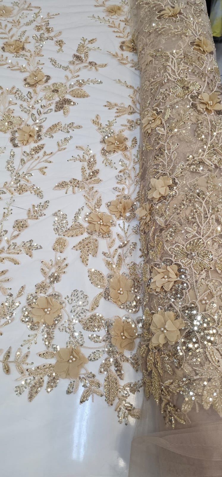 Tule Bordado Com Pedrarias e Bordados em 3D Premium Dourado GDT 