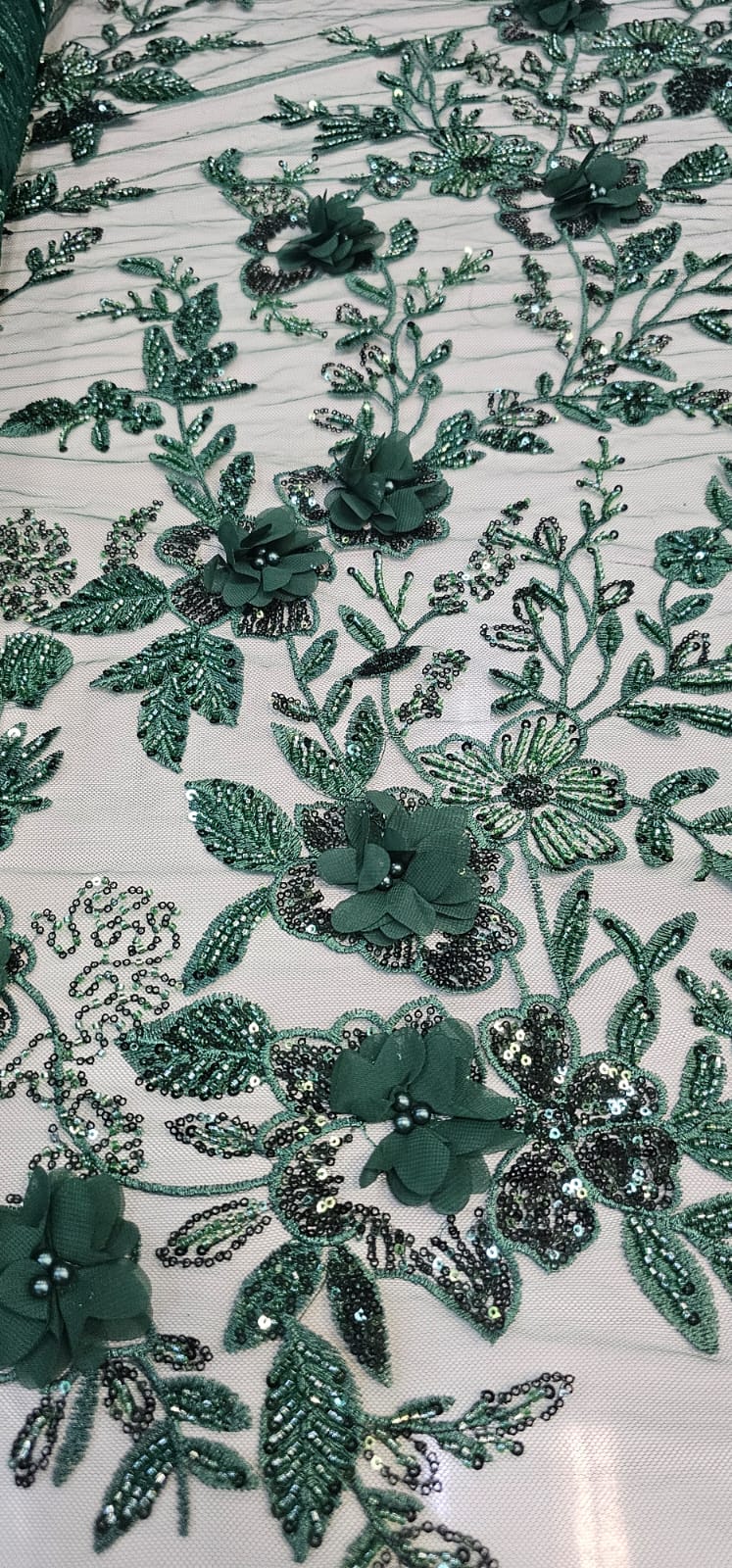 Tule Bordado Com Pedrarias e Bordados em 3D Premium Verde Floresta GDT  