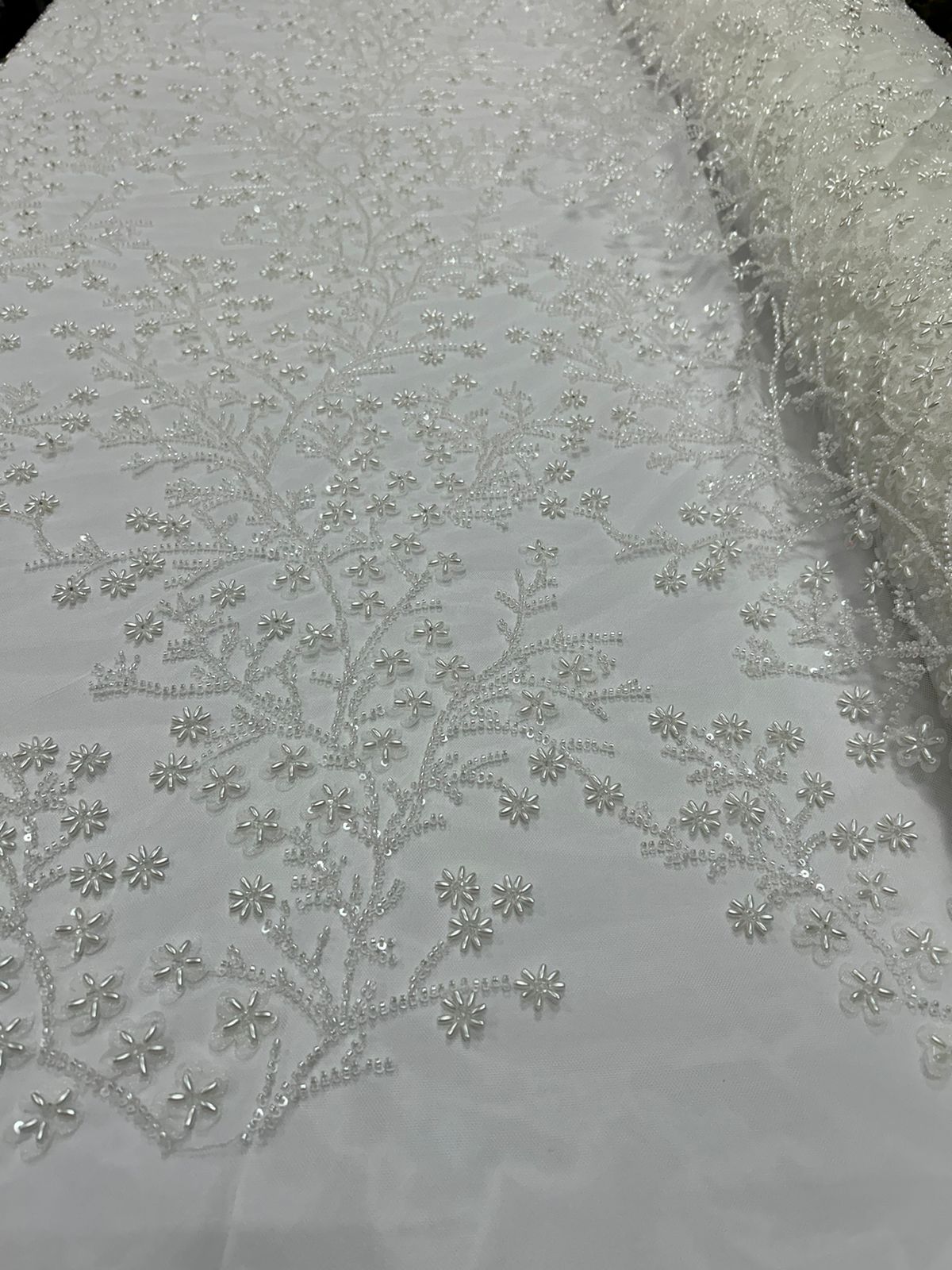 Tule Bordado com Pedrarias Premium Floral Off White J23070