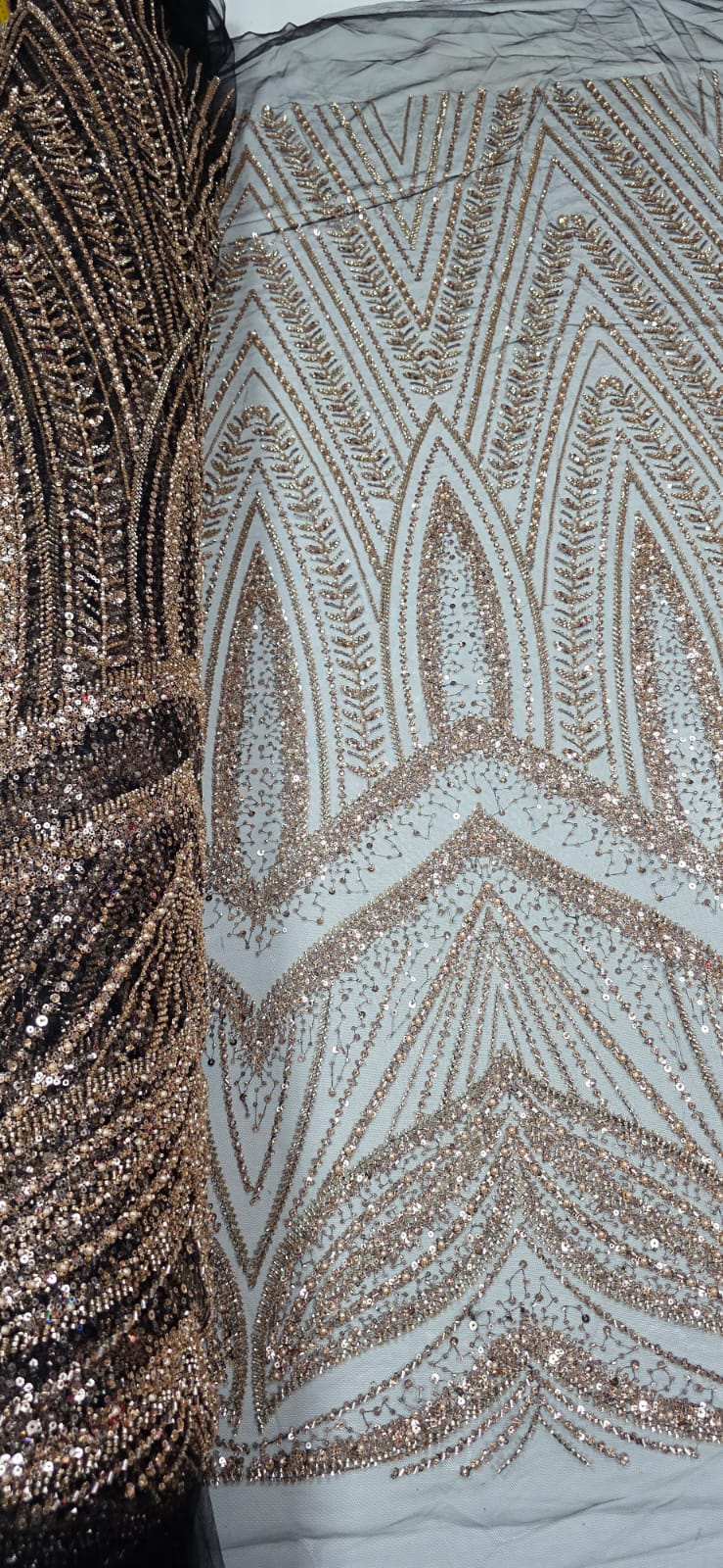 Tule Bordado com Pedrarias Premium Fundo Preto Pedraria Bronze 16296A