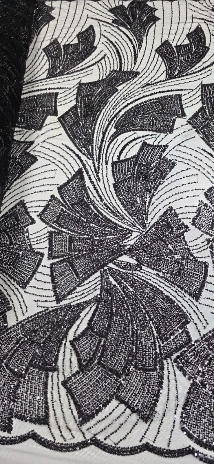 Tule Bordado com Pedrarias Premium Monte Carlo Preto Modelo 275