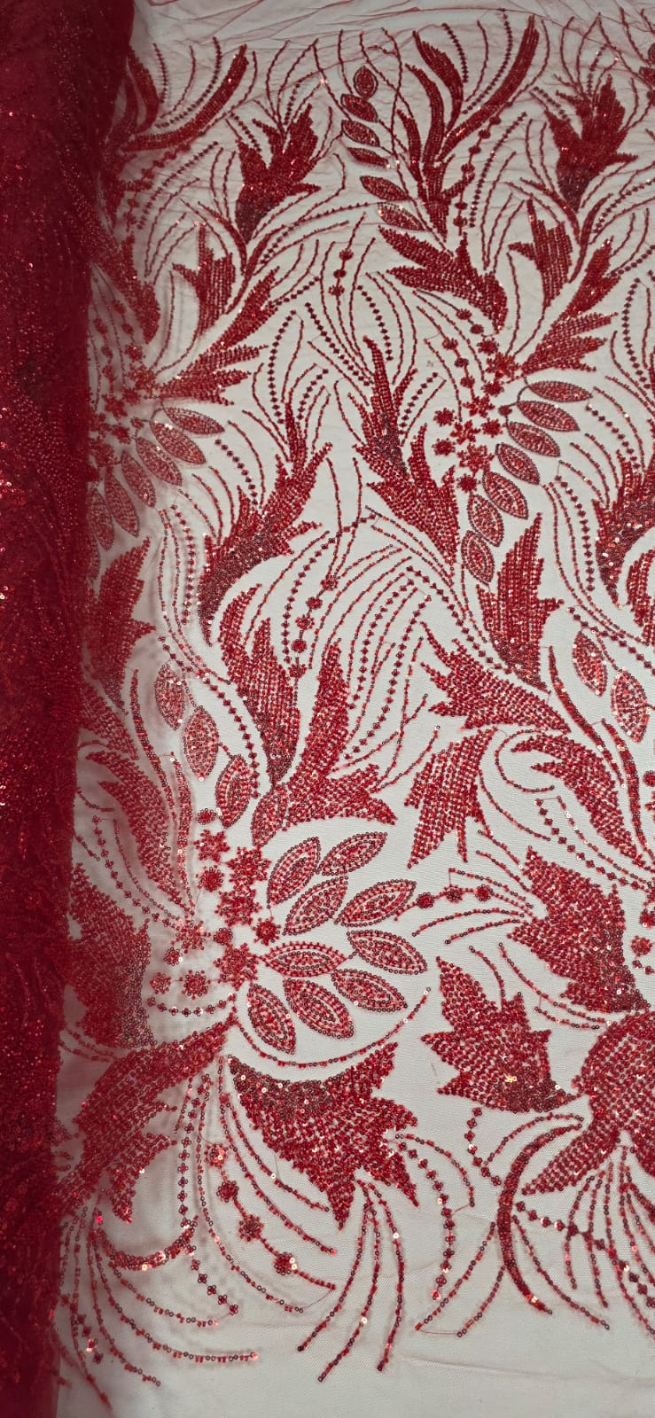 Tule Bordado com Pedrarias Premium Monte Carlo Vermelho  Modelo 336