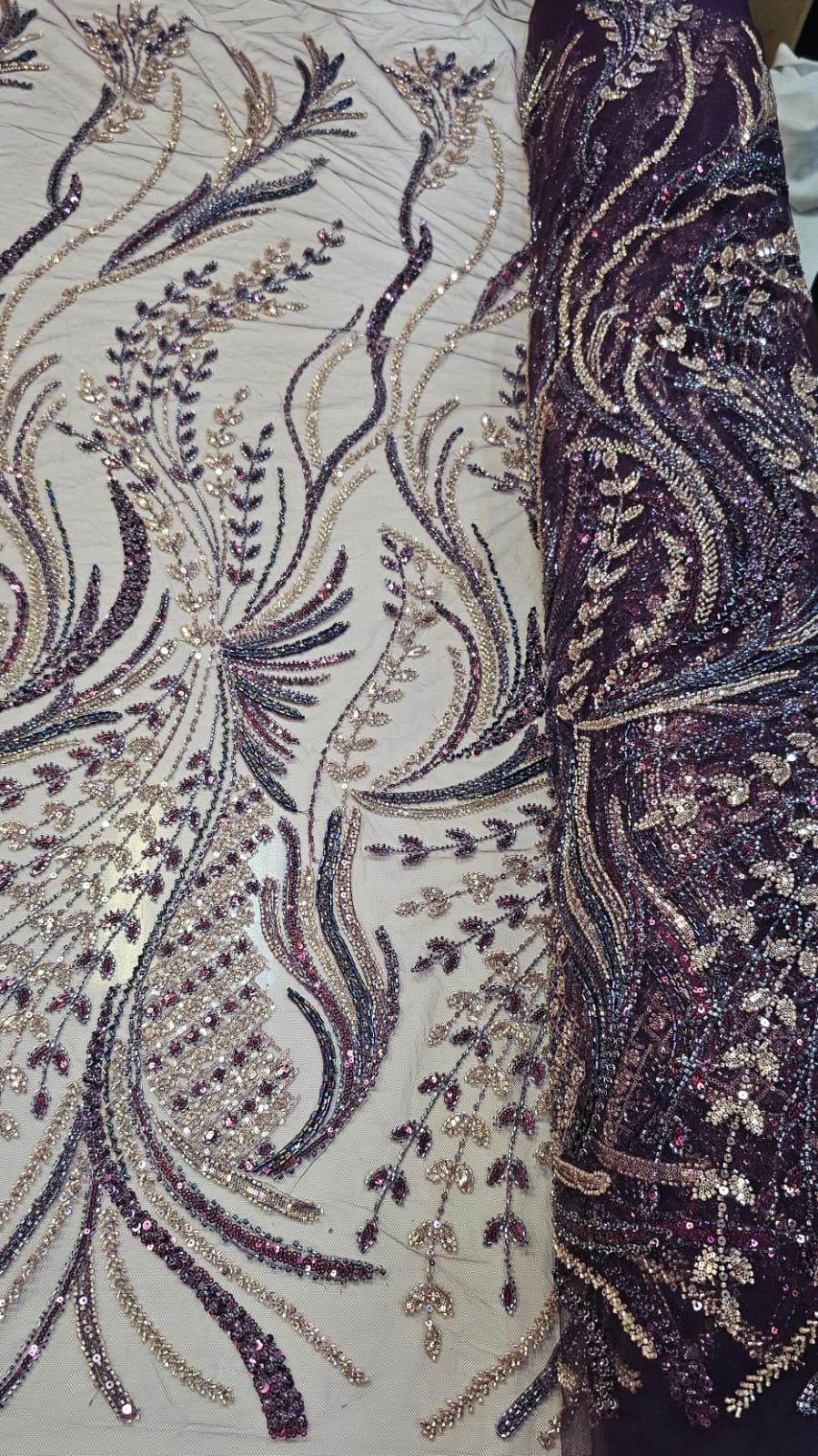 Tule Bordado com Pedrarias Premium Rosê Gold com Roxo F932