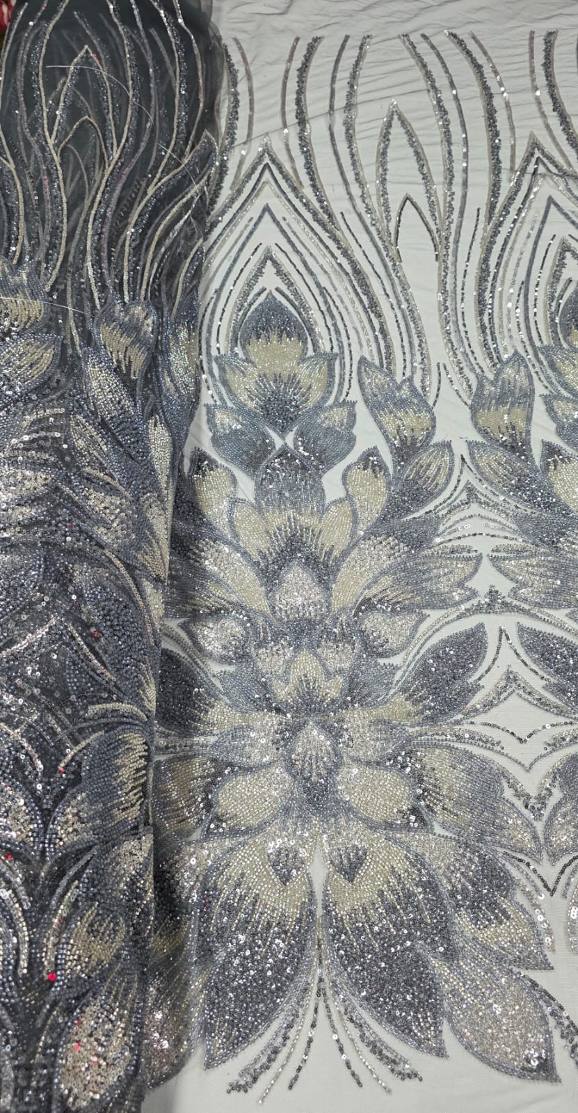 Tule Bordado com Pedrarias Premium Tons de Cinza com Champagne HT70523