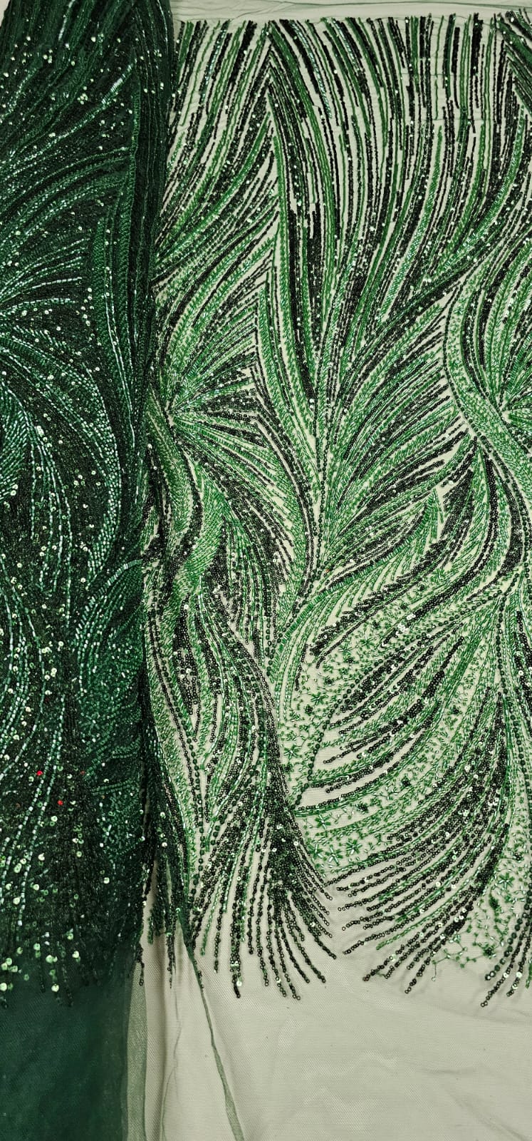 Tule Bordado com Pedrarias Premium Verde Floresta Multicolor HT97424 