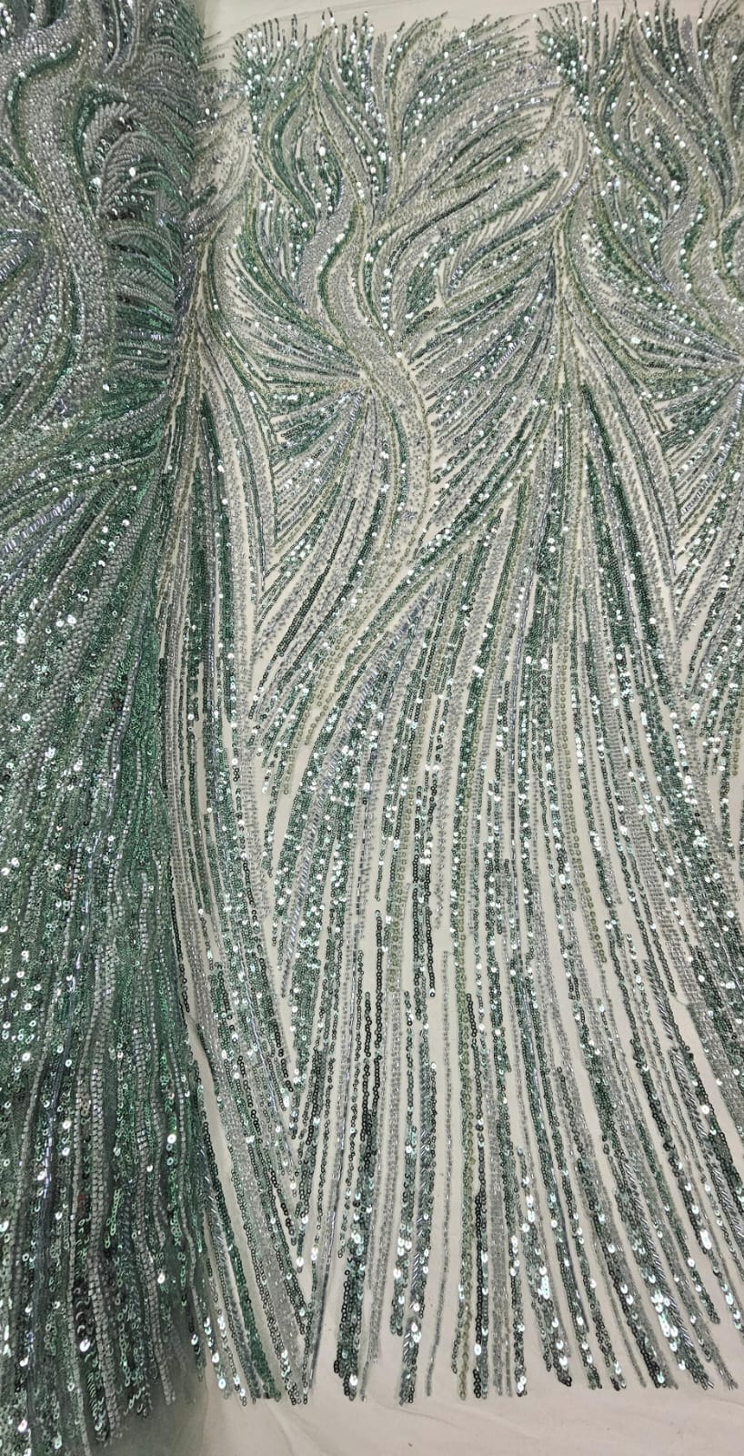 Tule Bordado com Pedrarias Premium Verde Menta Multicolor HT97424