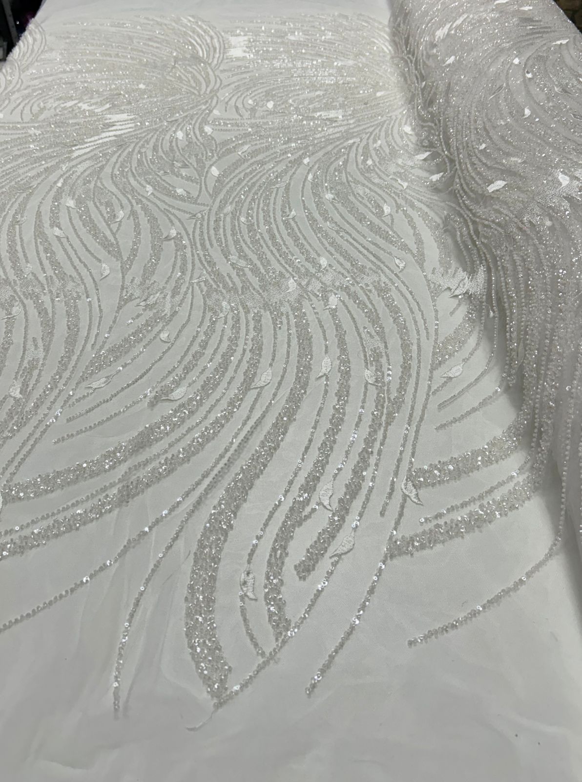 Tule Bordado Premium com Pedrarias Off White HS1869