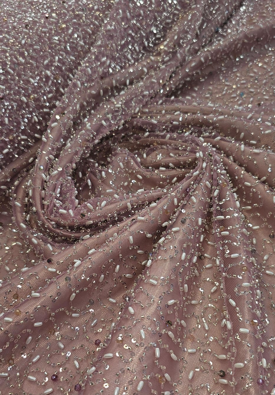 Tule Bordado Rosê com Pedrarias Multicolor JDST