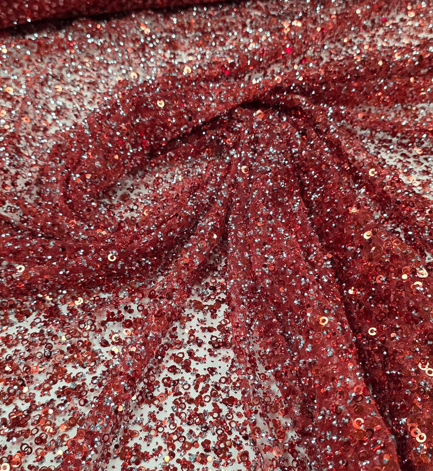 Tule Diamond com Paetê Vermelho