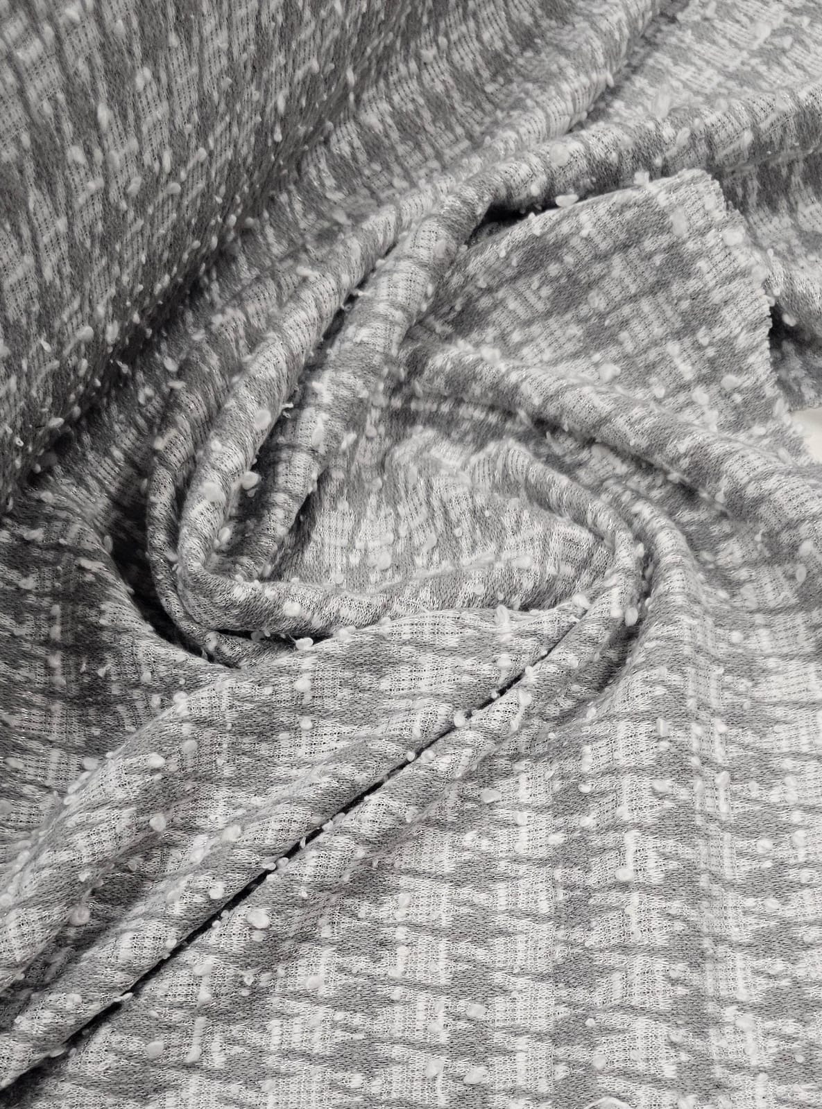 Malha Tweed Pied Poulle Cinza 