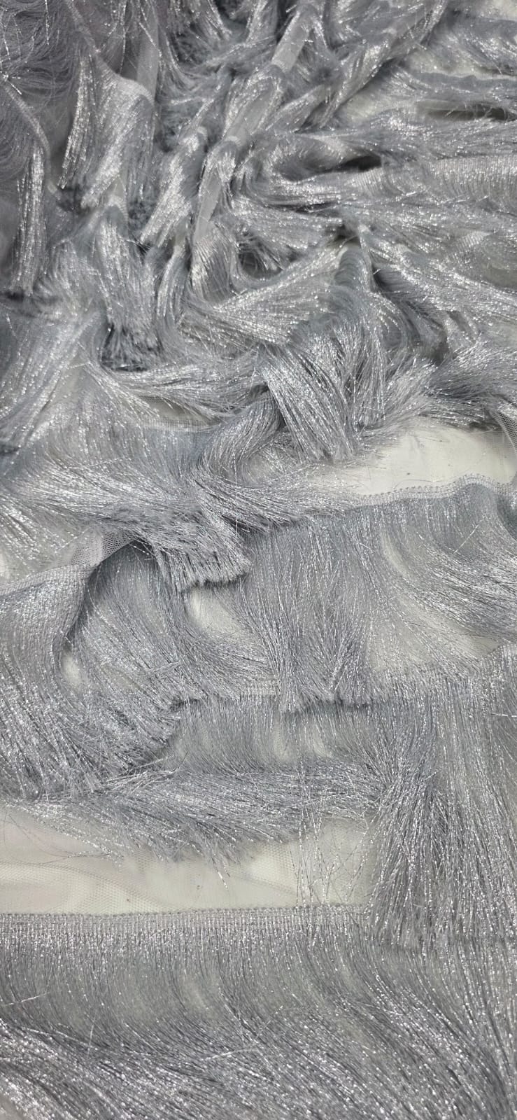 Tule com Franjas Metálicas Prata