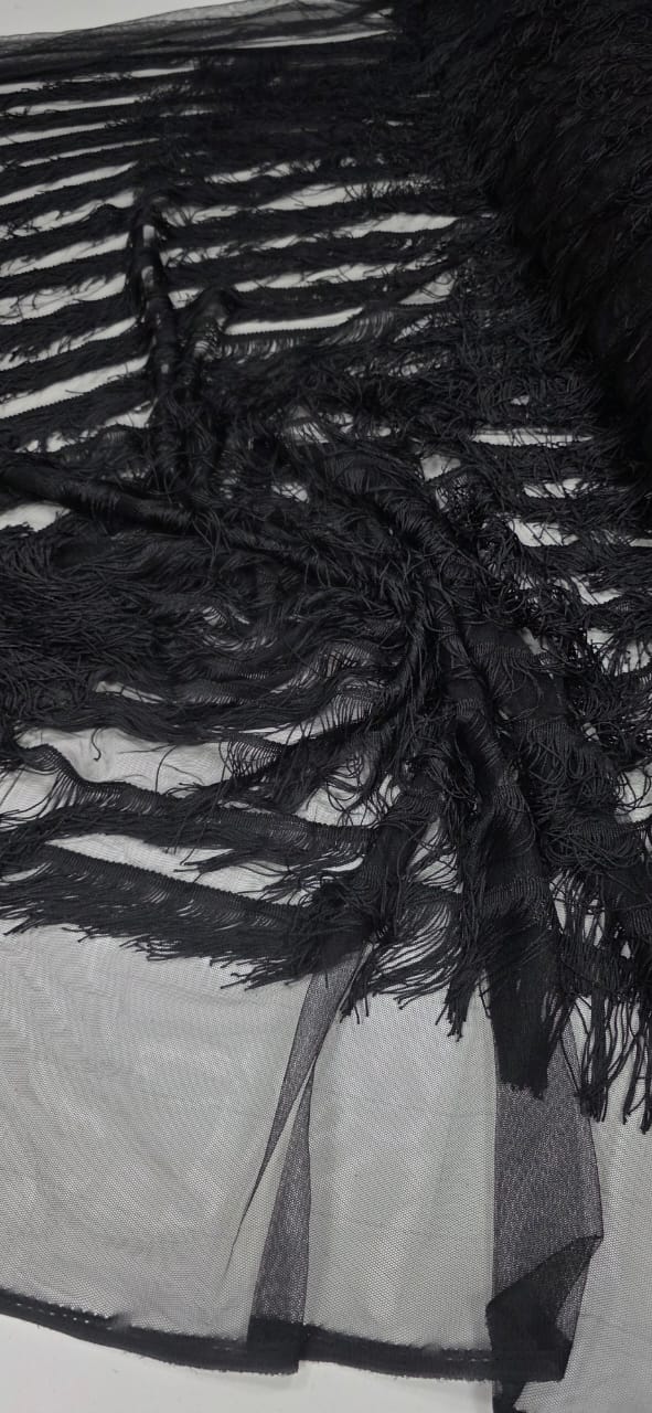 Tule com Franjas Preto