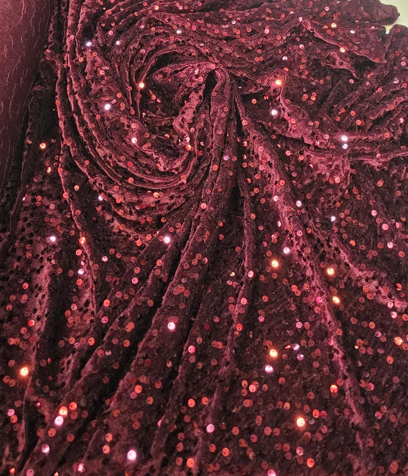 Veludo Cristal Bordado Marsala