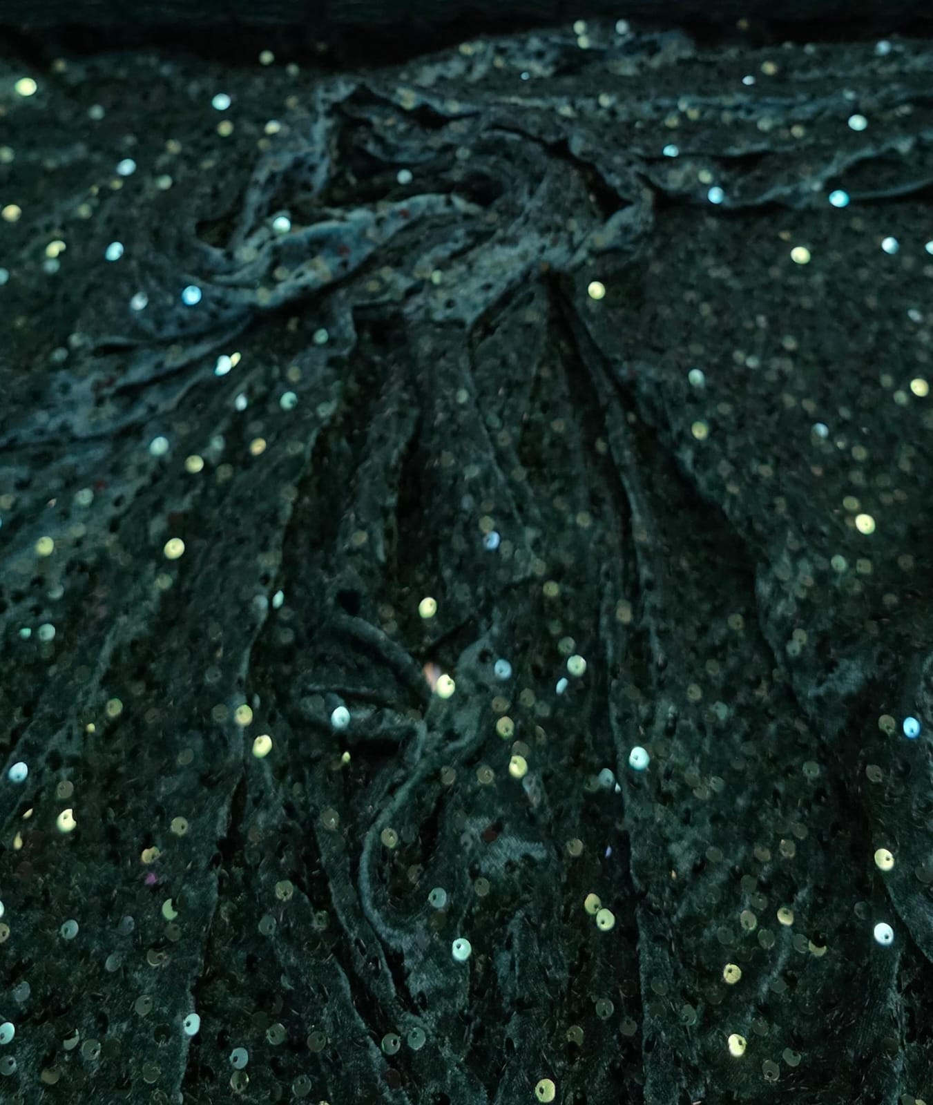 Veludo Cristal Bordado Verde Floresta