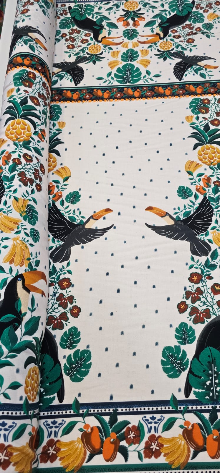  Viscose Estampada Digital Fundo Creme P7602