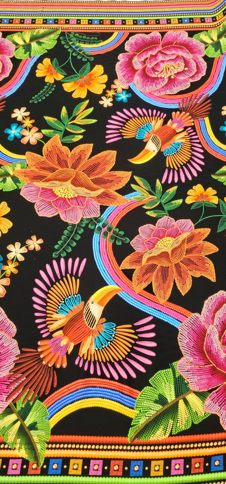  Viscose Estampada Digital Fundo Preto M0101