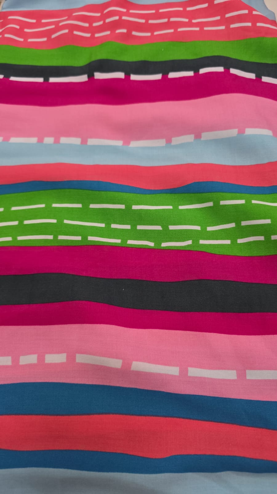 Viscose multicolor estampada- Comprimento 4,80 m x Largura 1,50 m  