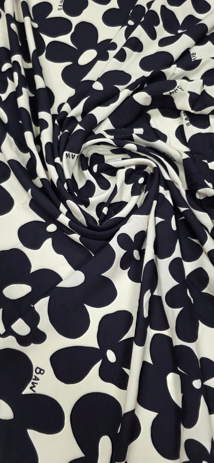 Viscose Premium Baw Flores Preto Fundo Off White