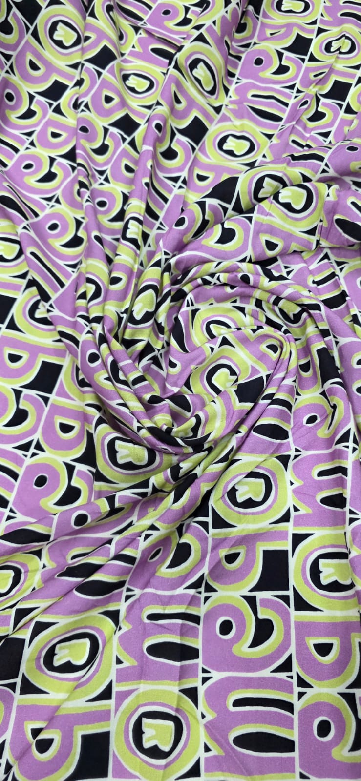 Viscose Premium Estampa Baw Fundo Verde e Lilás 