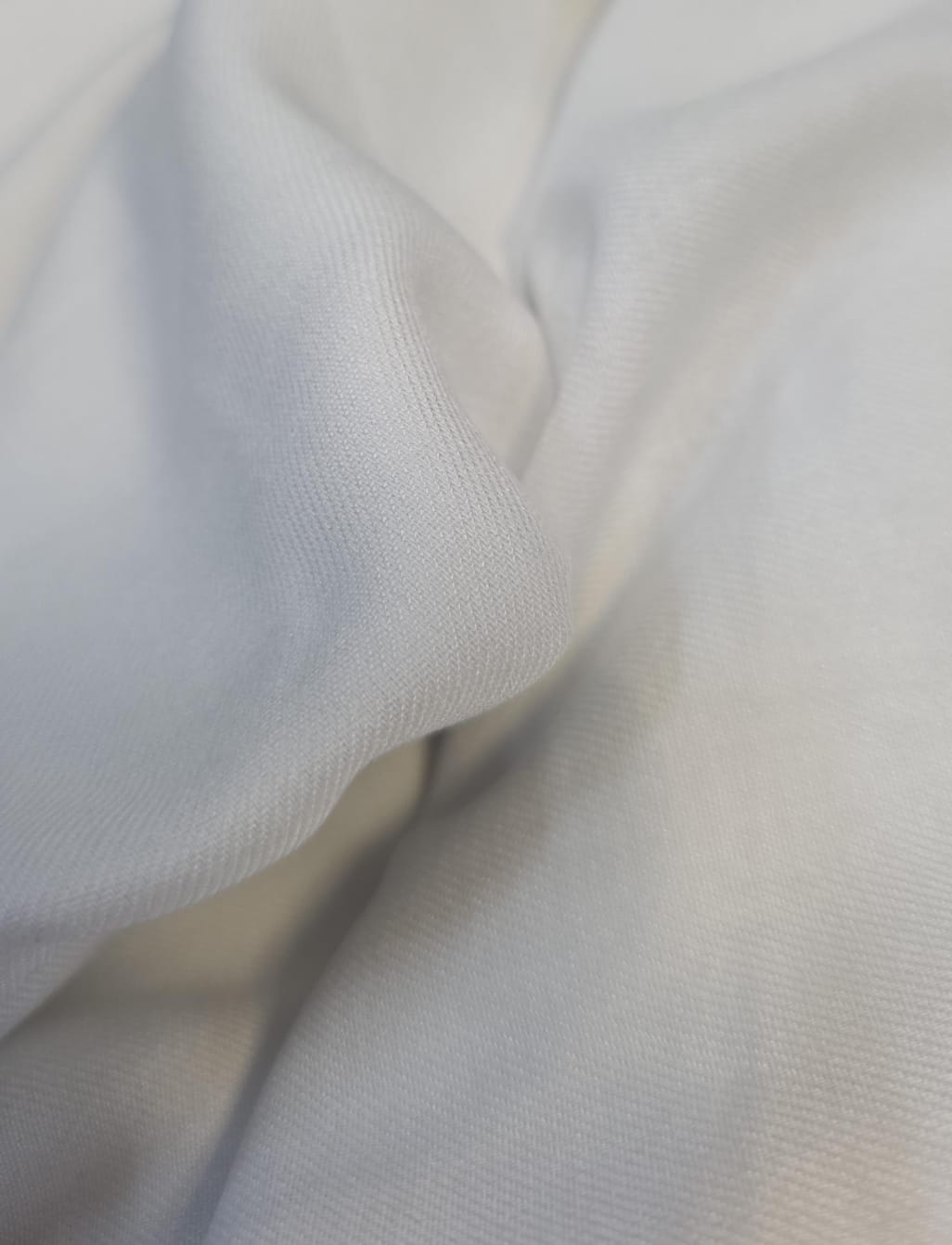 Viscose twiil branco - Comprimento 3,50 m x Largura 1,50 m