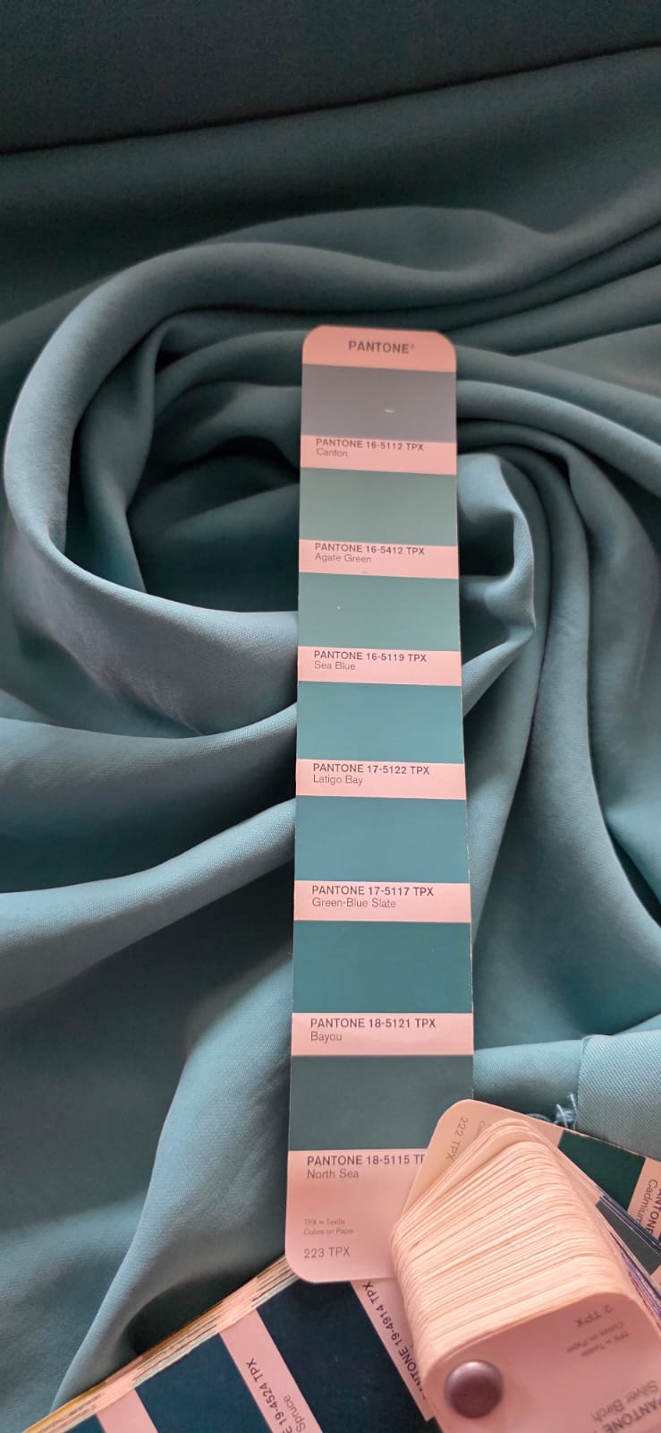 Viscose Lisa Premium Sarjada Aveludada Verde Tiffany Escuro